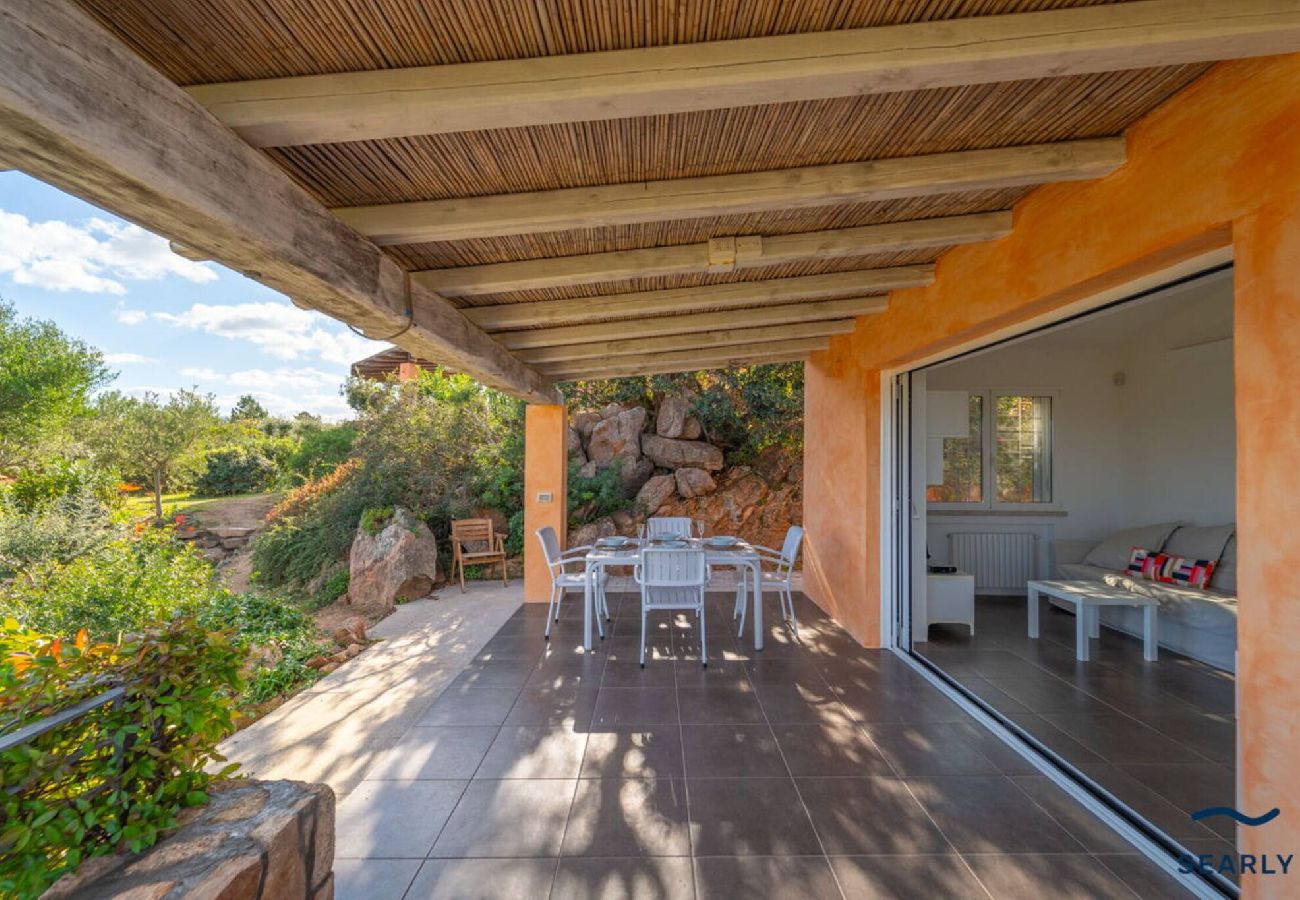 Villa a Porto San Paolo - Villa Nuraghe - By Searly 