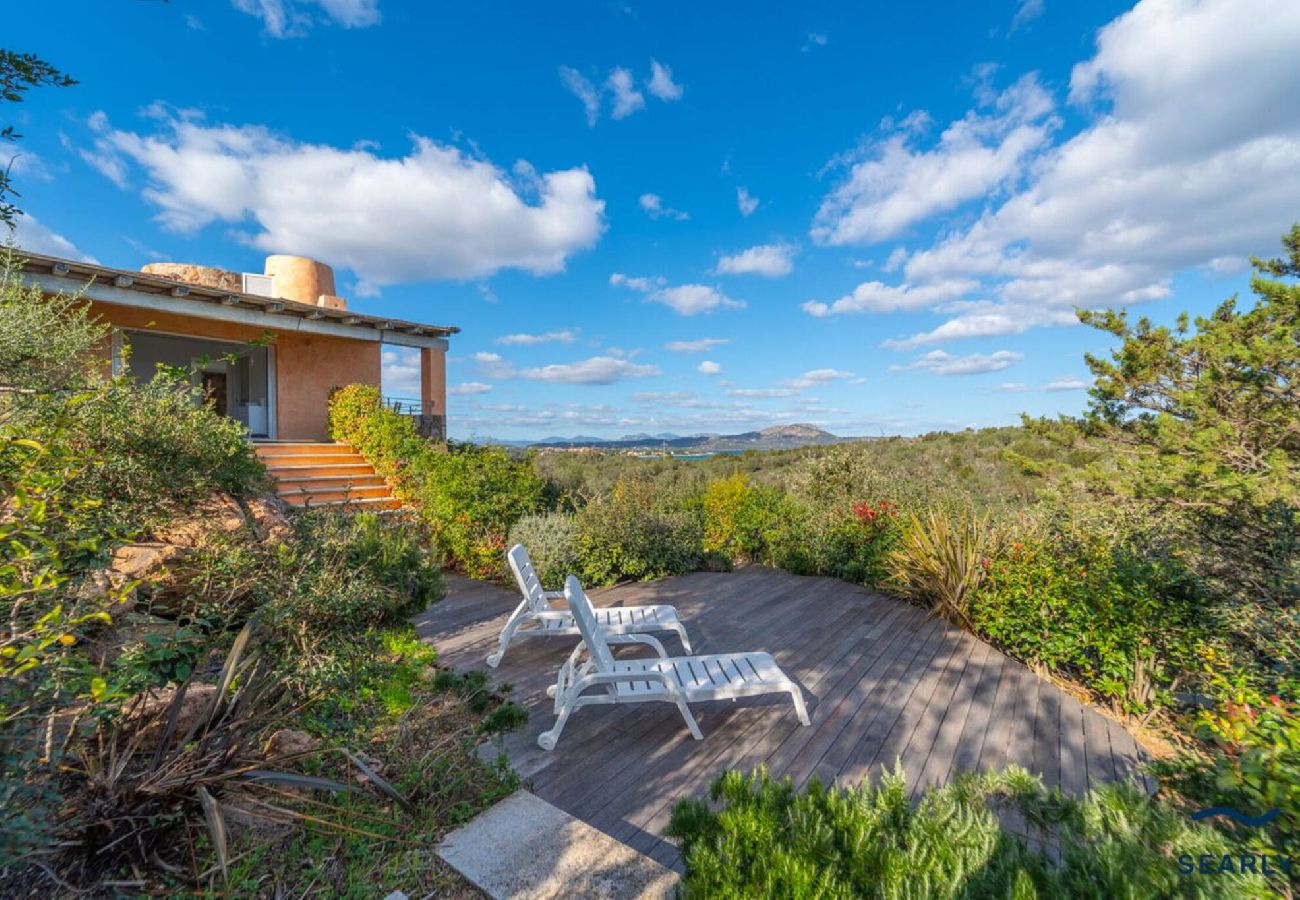 Villa a Porto San Paolo - Villa Nuraghe - By Searly 