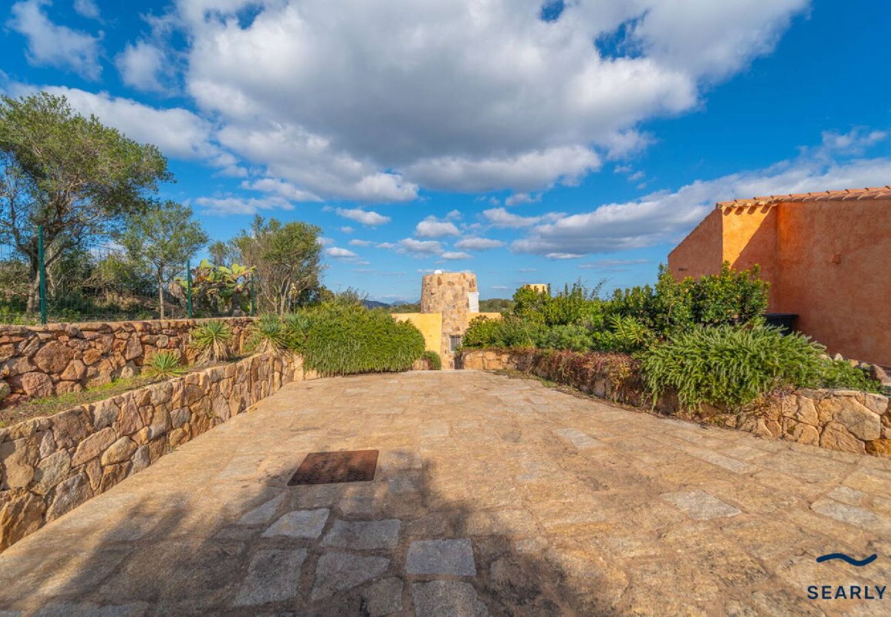 Villa a Porto San Paolo - Villa Nuraghe - By Searly 