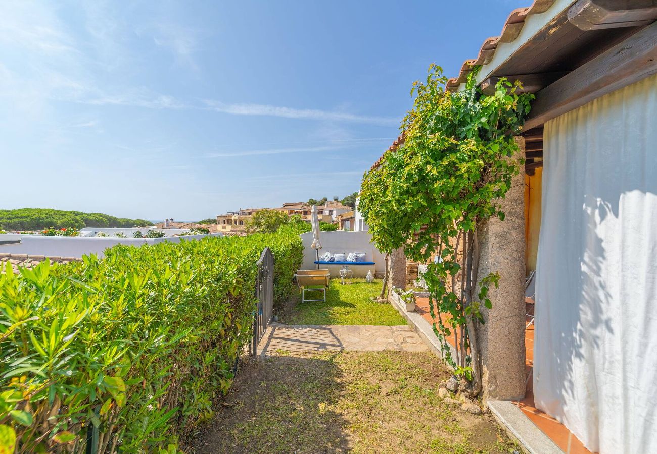 Villa a Baia Sant'Anna - Villetta Bianchi - By Searly 