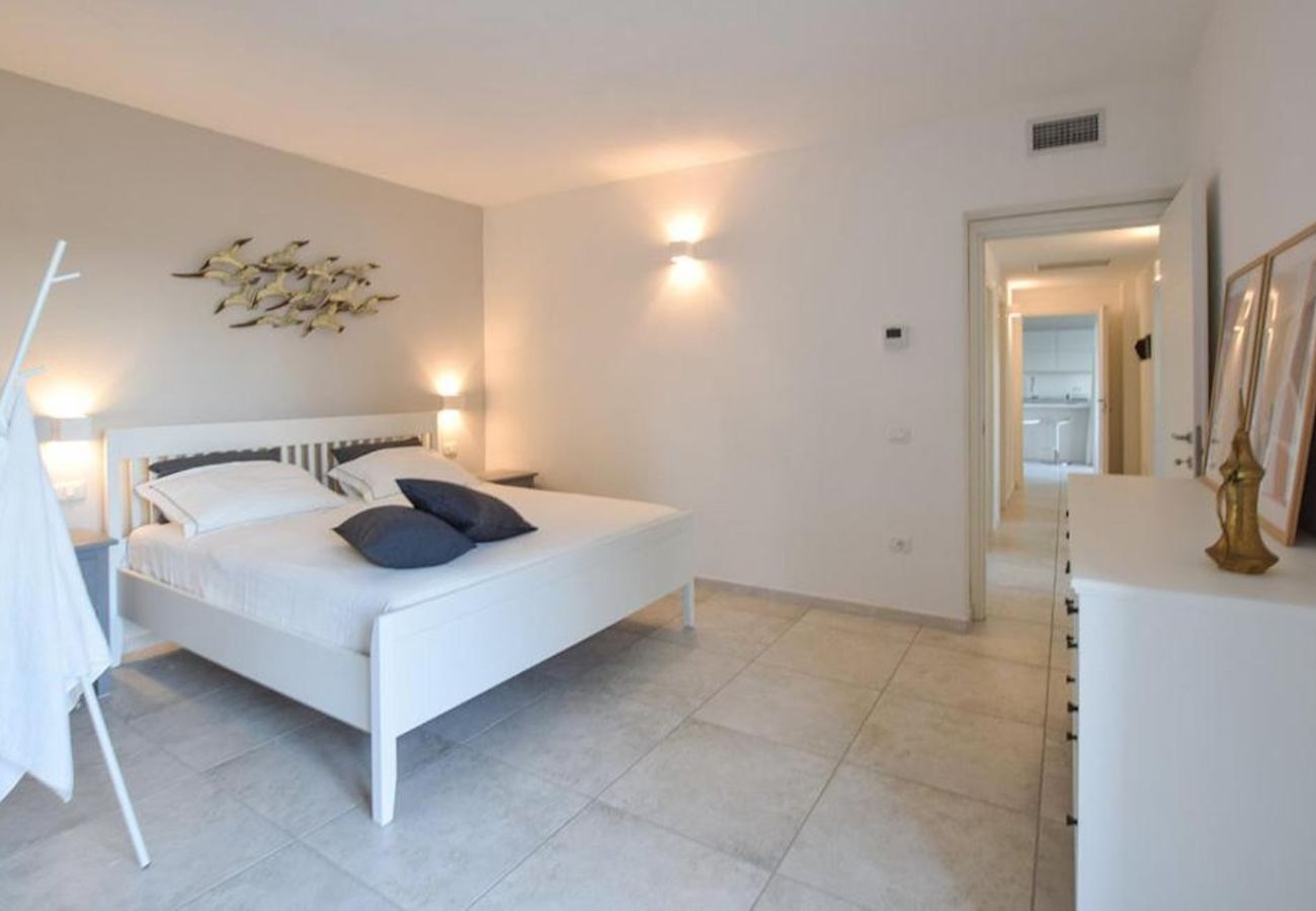 Villa a Baia Sant'Anna - Villa Harmony - By Searly