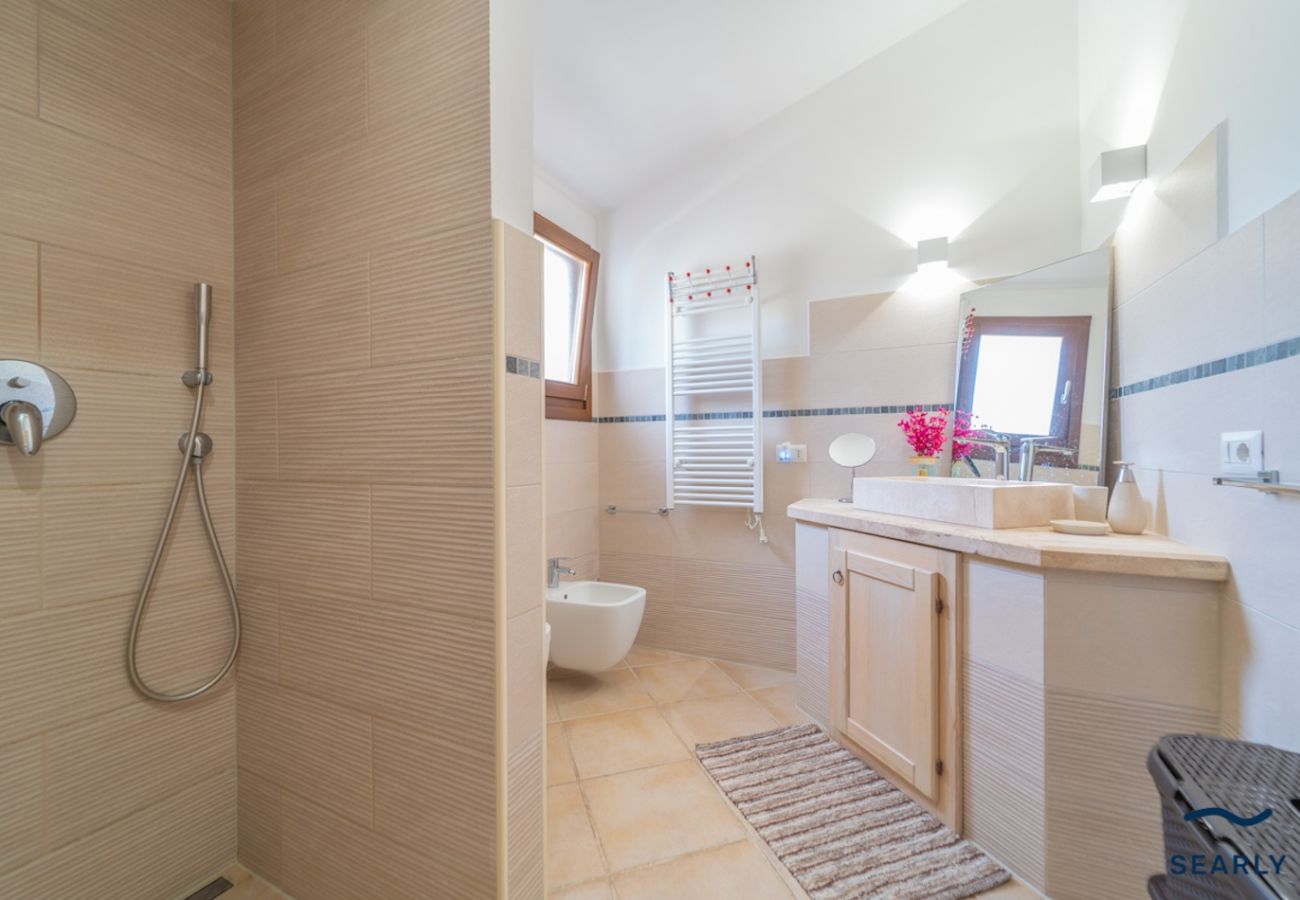 Appartamento a Budoni - Villa Filomena - Appartamento Con Piscina - By Searly