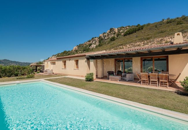 Villa a Olbia - Villa Silenda