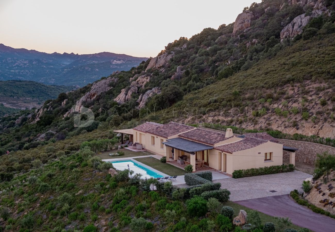 Villa a Olbia - Villa Silenda