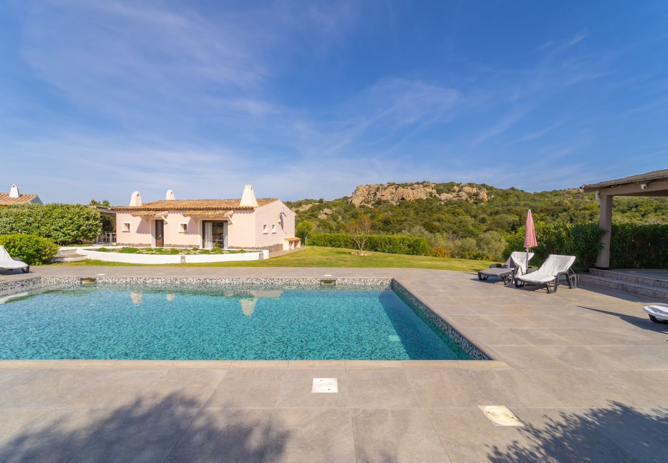 Villa a Olbia - Villa Essenza