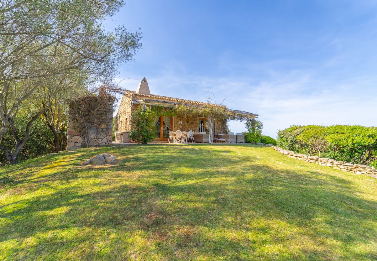 Villa a Olbia - Villa Essenza