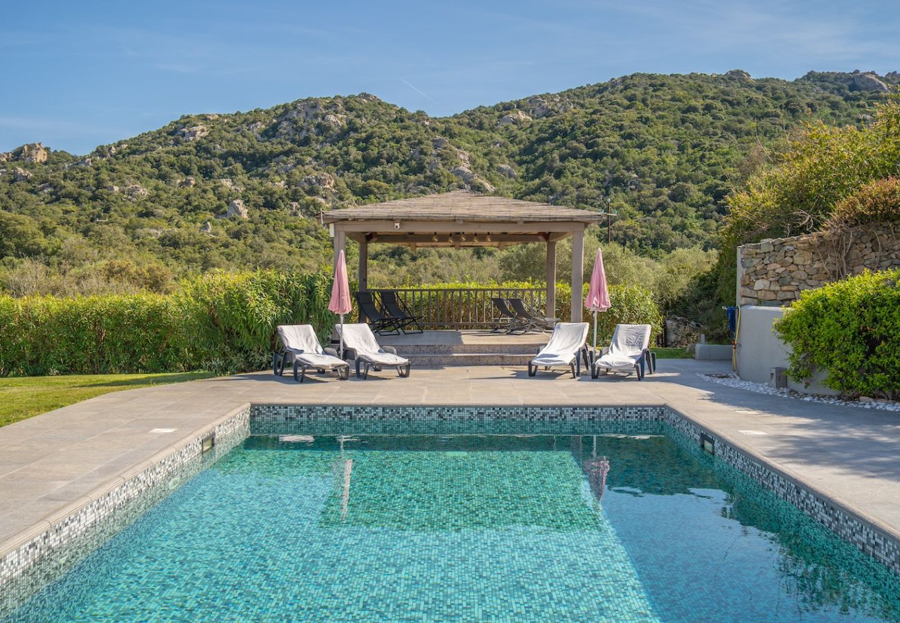 Villa a Olbia - Villa Essenza