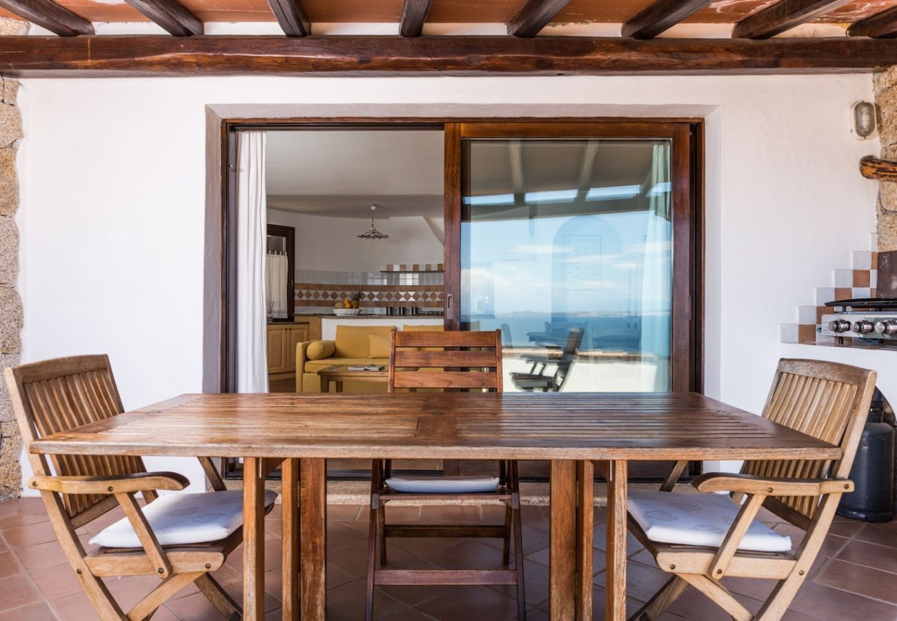 Villa a Baia Sardinia - Villa Bomboniera