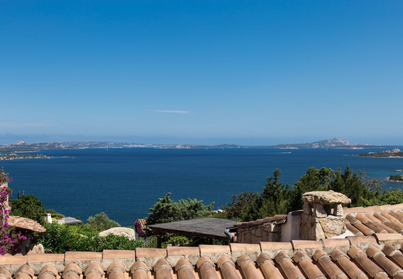 Villa a Baia Sardinia - Villa Bomboniera