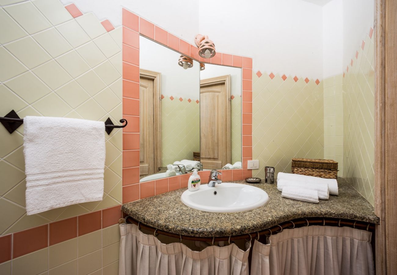 Villa a Baia Sardinia - Villa Bomboniera