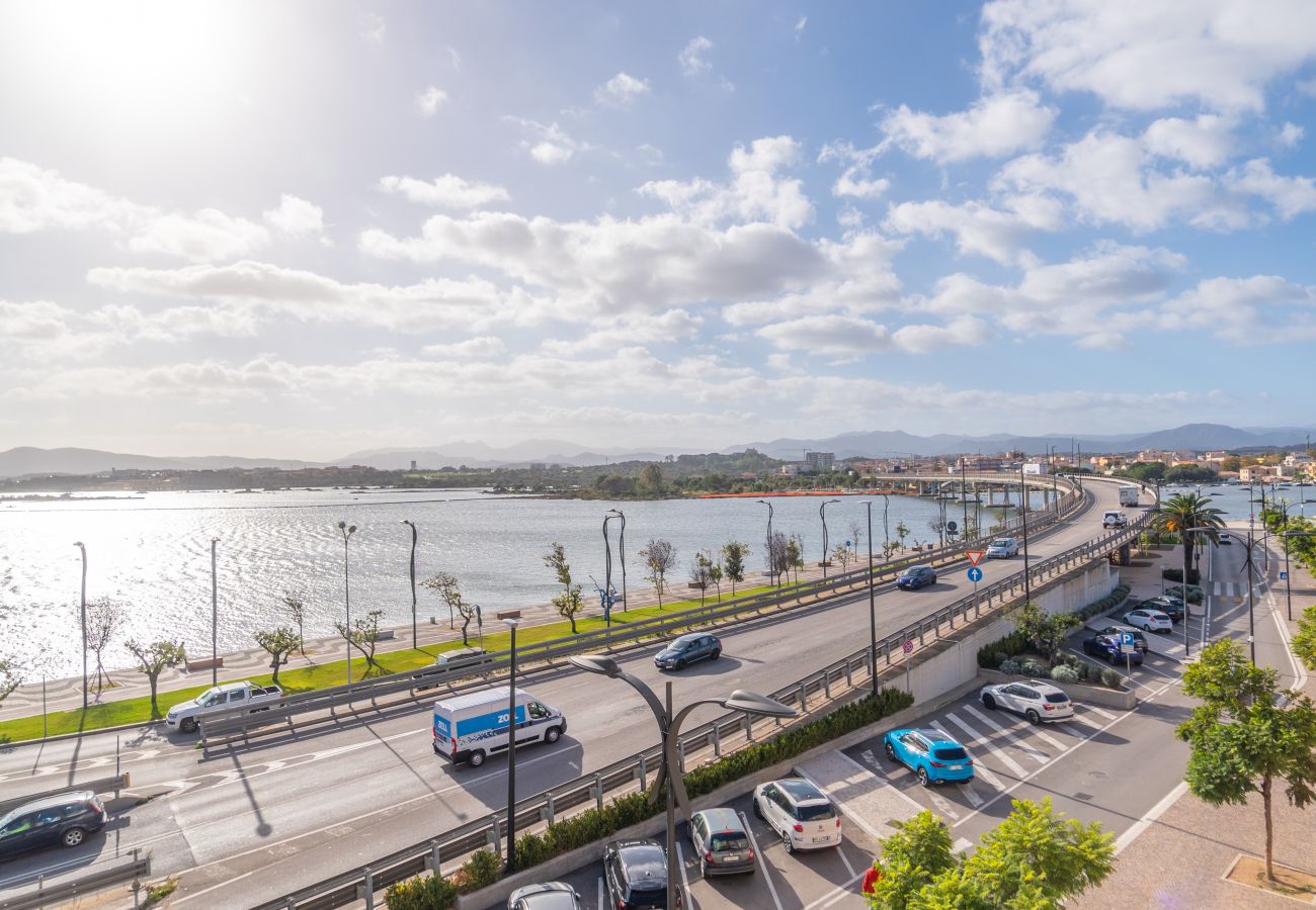Appartamento a Olbia - Sea View Escape Waterfront Apartment Olbia