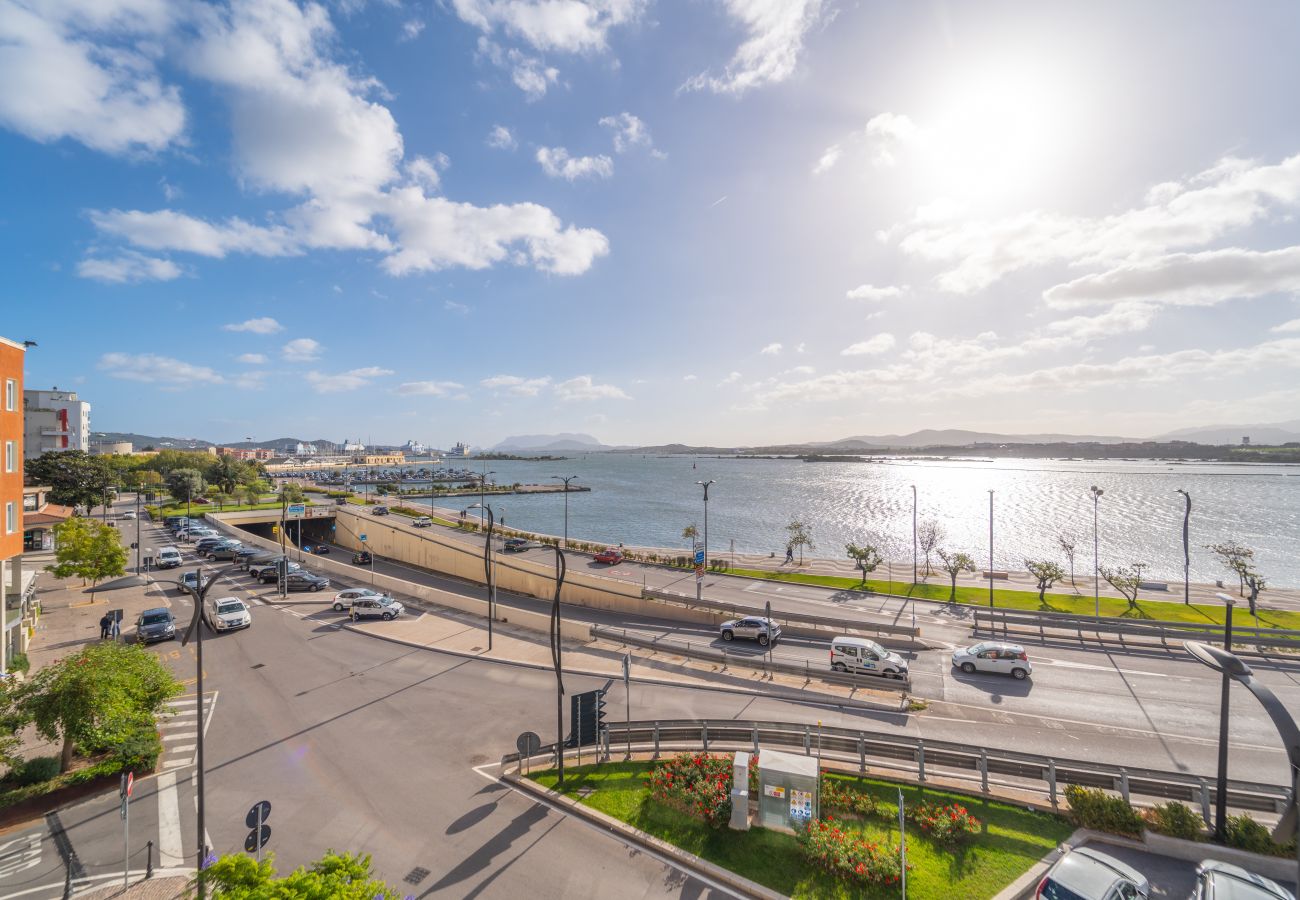 Appartamento a Olbia - Sea View Escape Waterfront Apartment Olbia