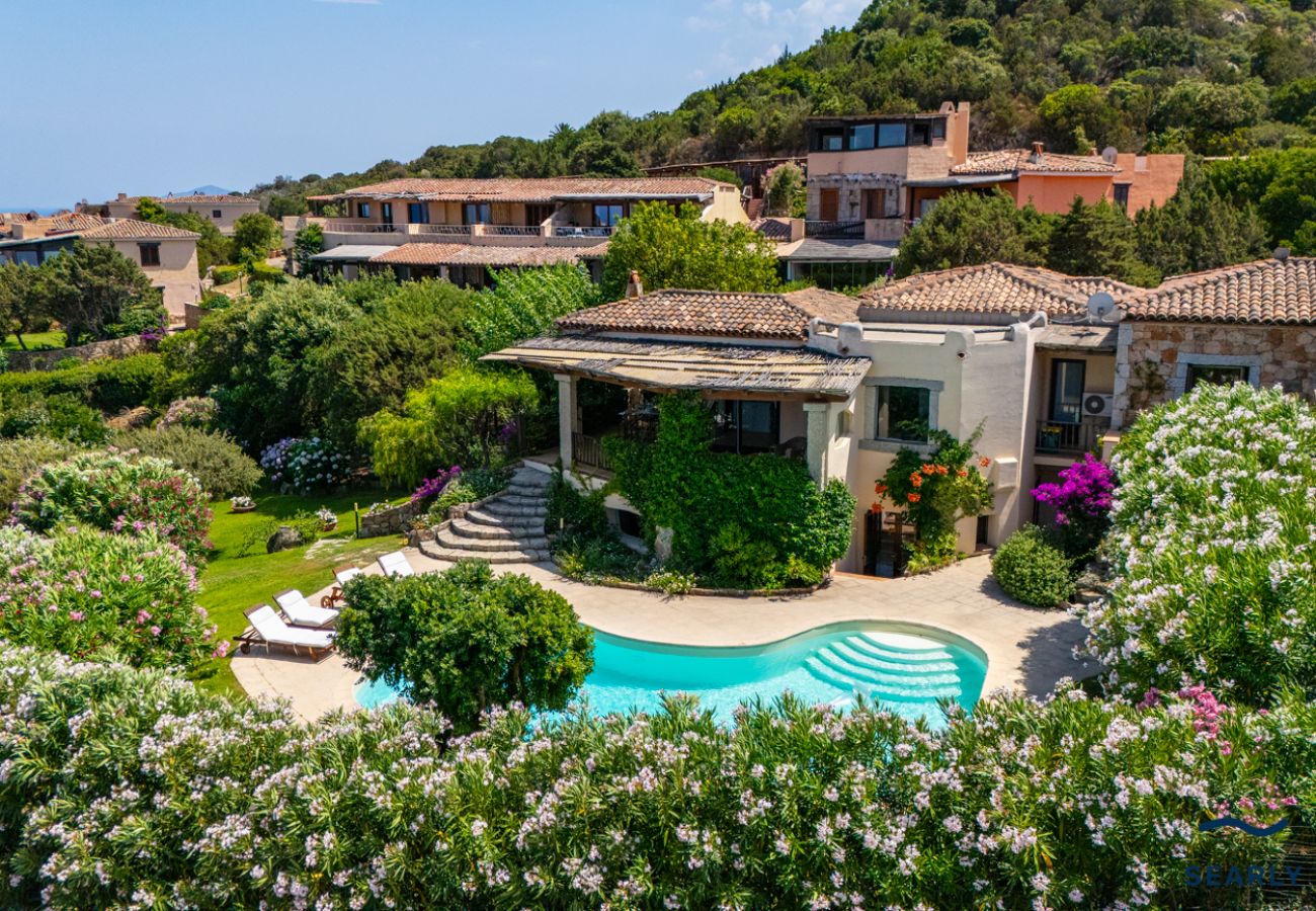 Villa a Porto Cervo - Esclusiva Villa a Pantogia - Porto Cervo