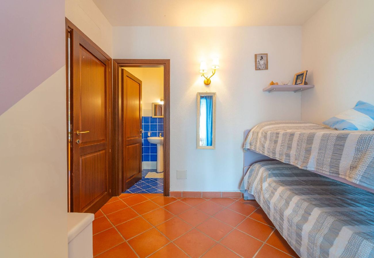 Villa in Baia Sant'Anna - Villetta Bianchi - By Searly - Villetta Bianchi - 