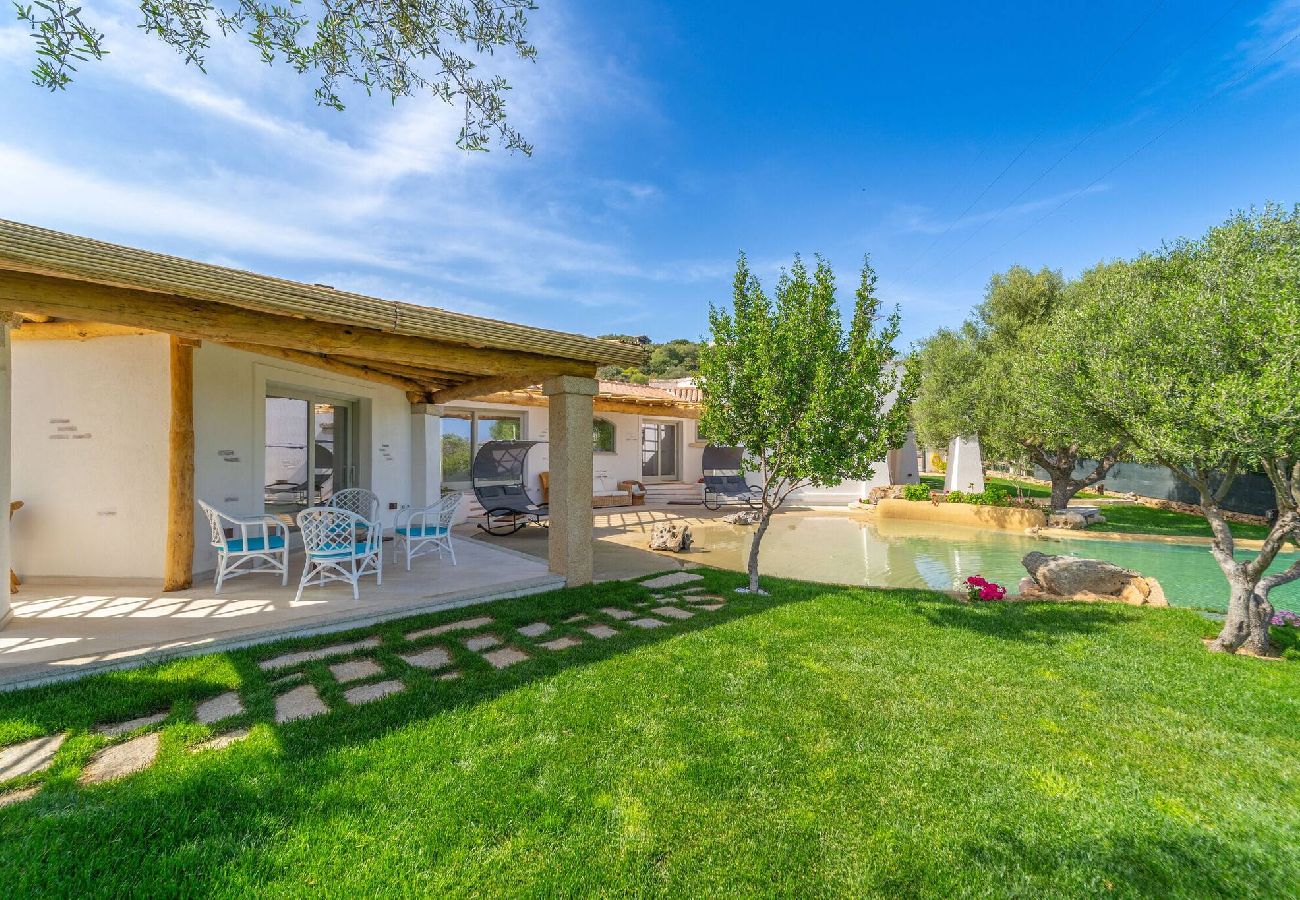 Villa in Porto San Paolo - D&V Luxury Villa - with heated swimming pool - By Searly 