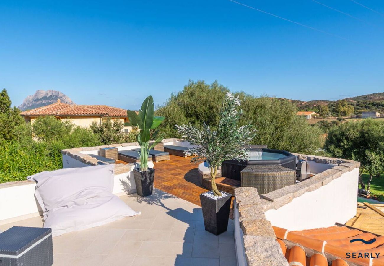 Villa in Porto San Paolo - D&V Luxury Villa - with heated swimming pool - By Searly 