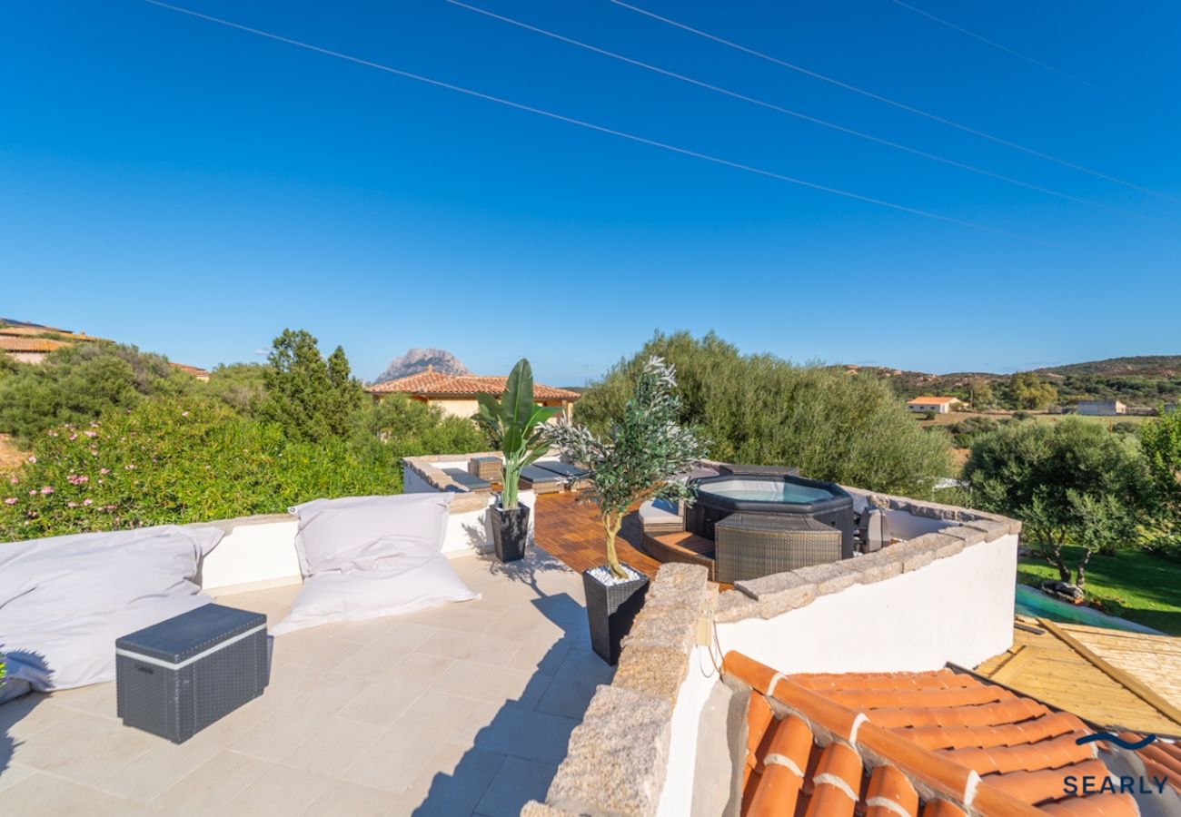 Villa in Porto San Paolo - D&V Luxury Villa - with heated swimming pool - By Searly 