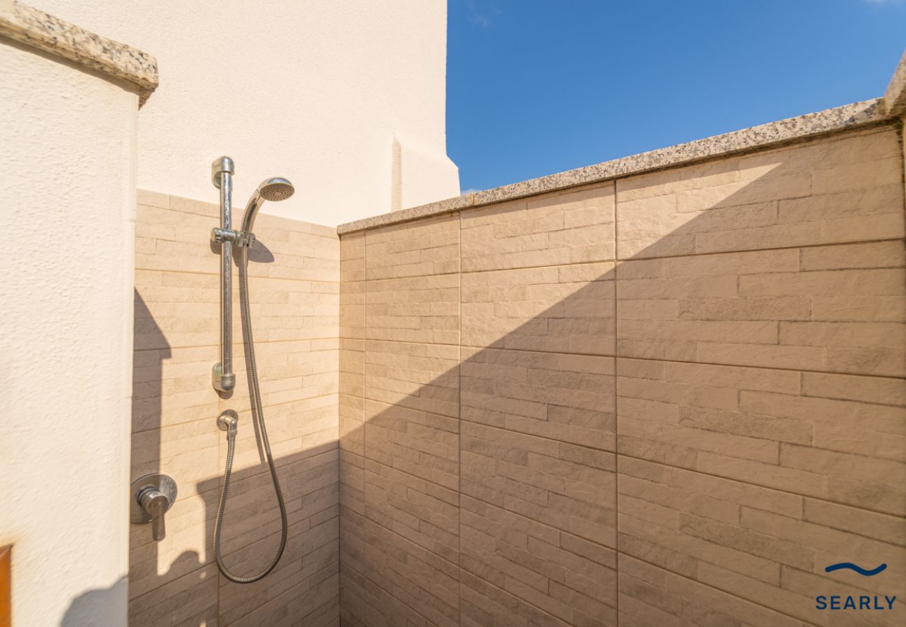 Villa in Baia Sant'Anna - Villa Harmony