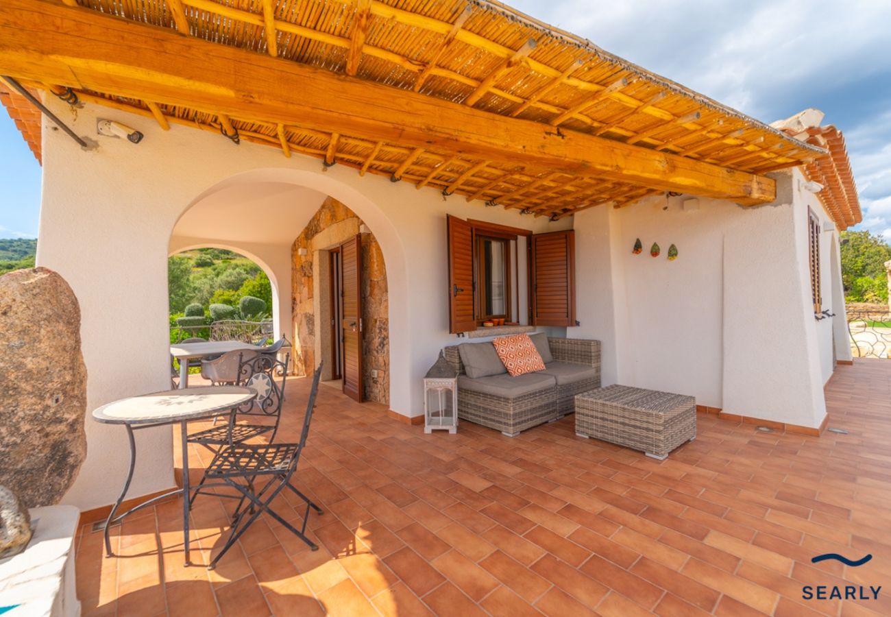 Apartment in Budoni - Villa Filomena - Appartamento Con Piscina - By Searly