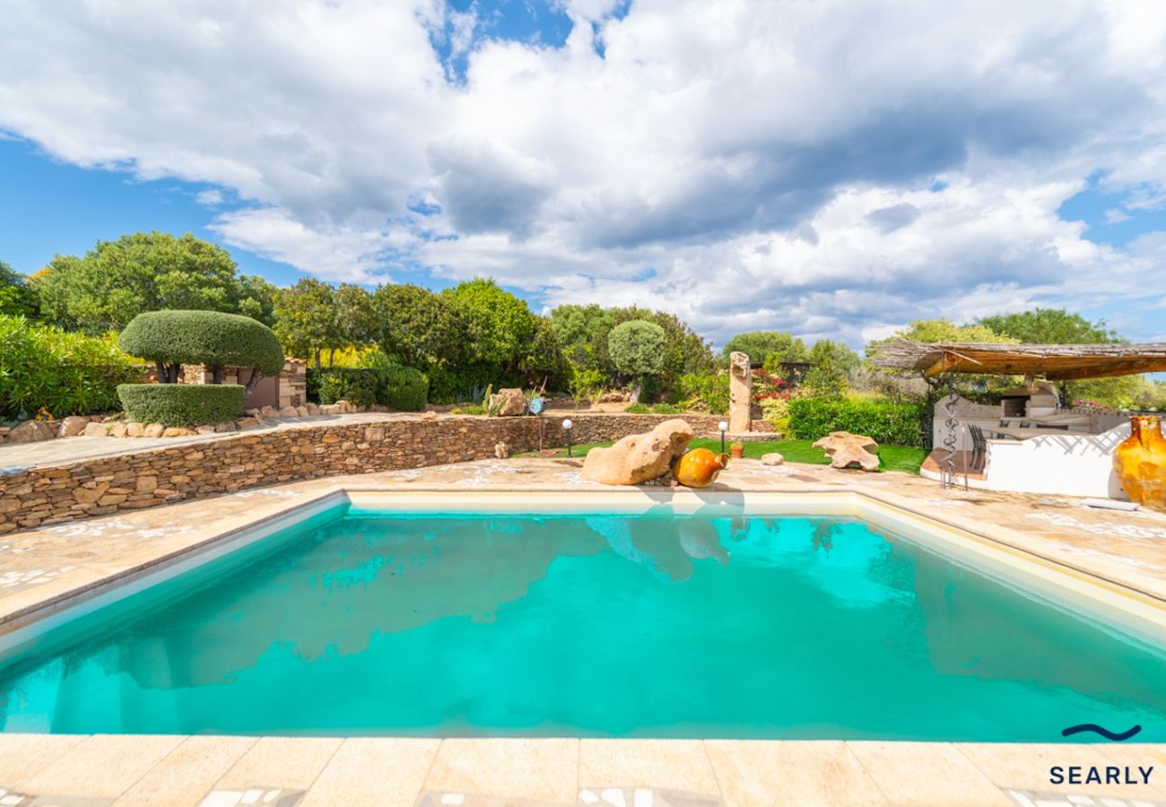 Apartment in Budoni - Villa Filomena - Appartamento Con Piscina - By Searly