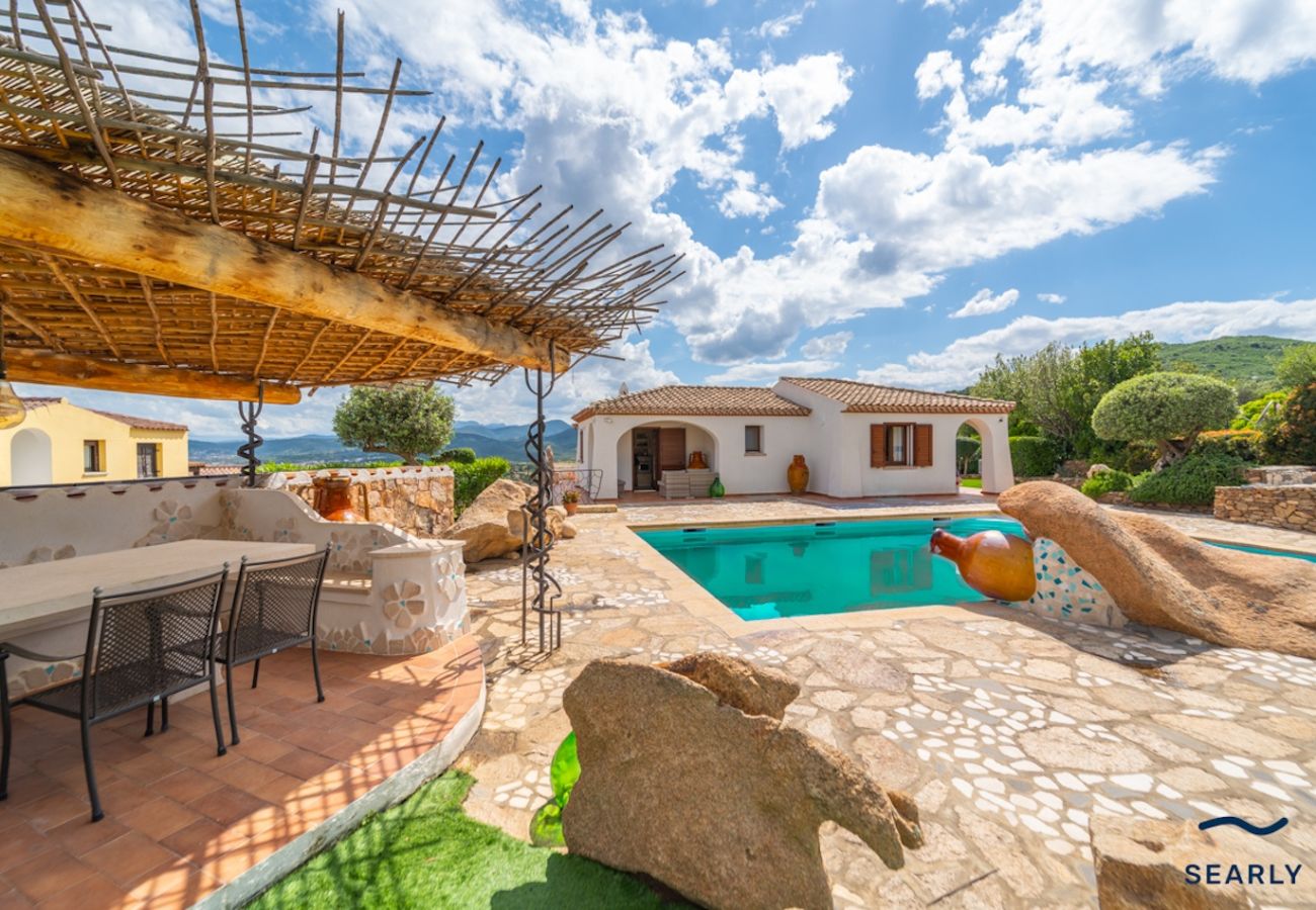 Apartment in Budoni - Villa Filomena - Appartamento Con Piscina - By Searly