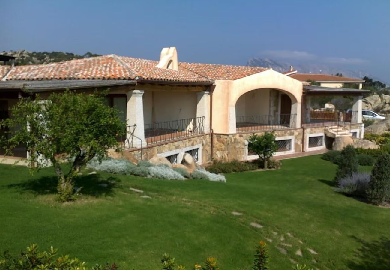 Villa in San Teodoro - Villetta Cala Ginepro