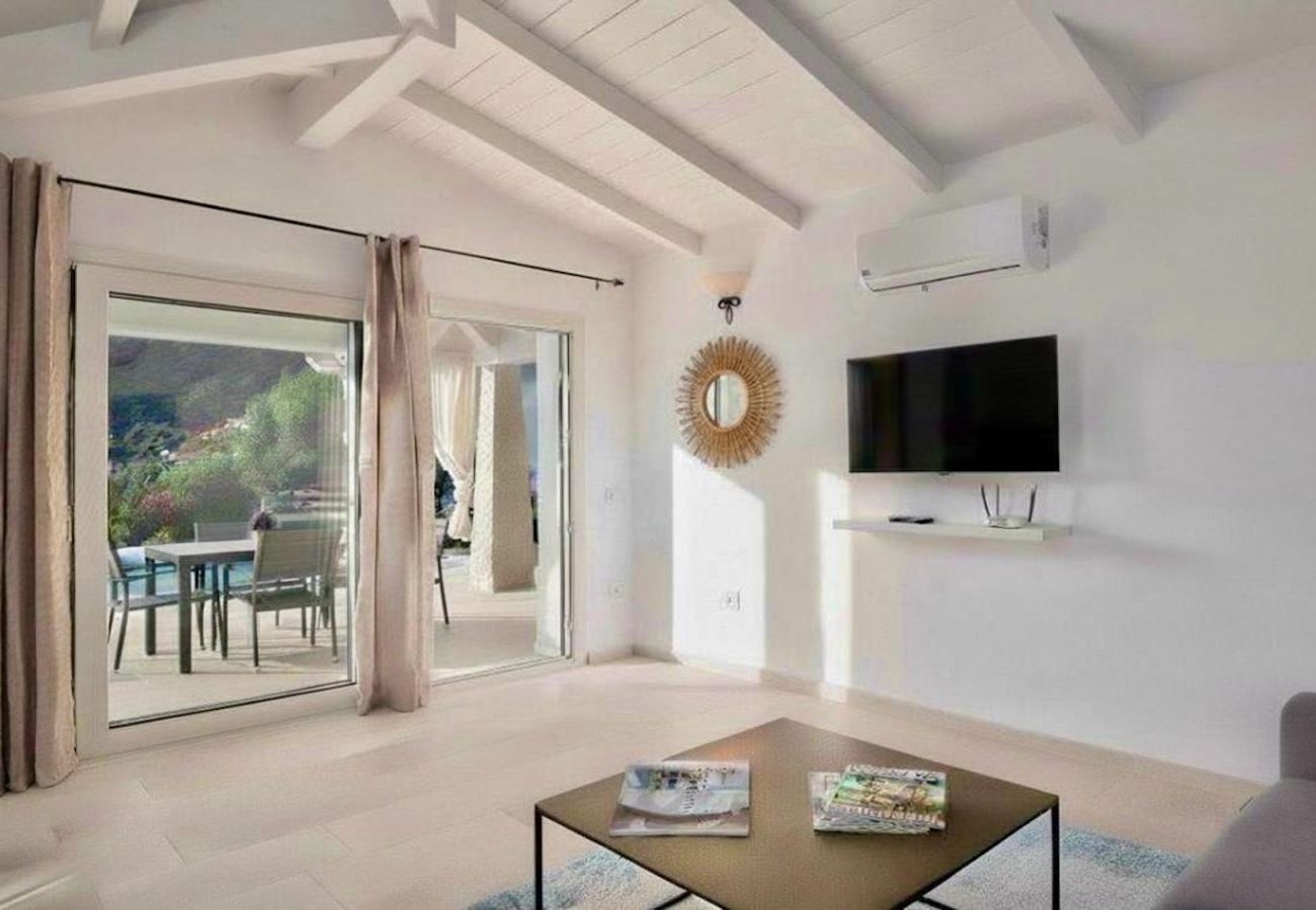 Villa in Birgalavò - Villa Millelune - by Searly